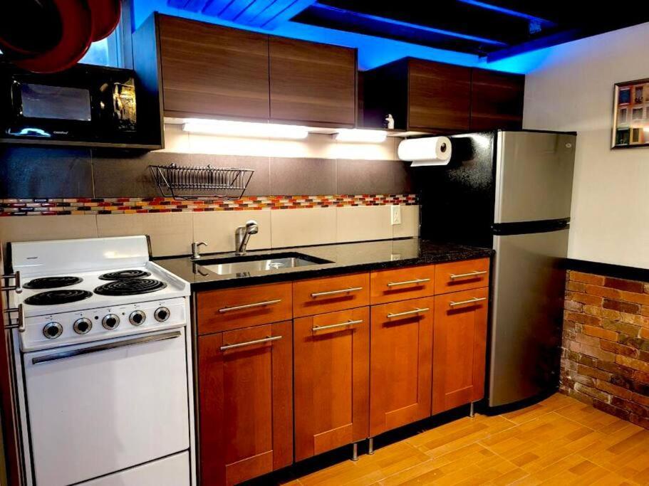 Live In This Iconic East Side Lower Level Unit Providence Buitenkant foto