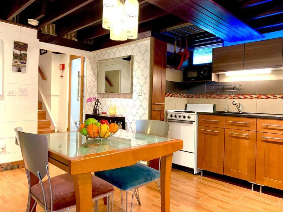 Live In This Iconic East Side Lower Level Unit Providence Buitenkant foto